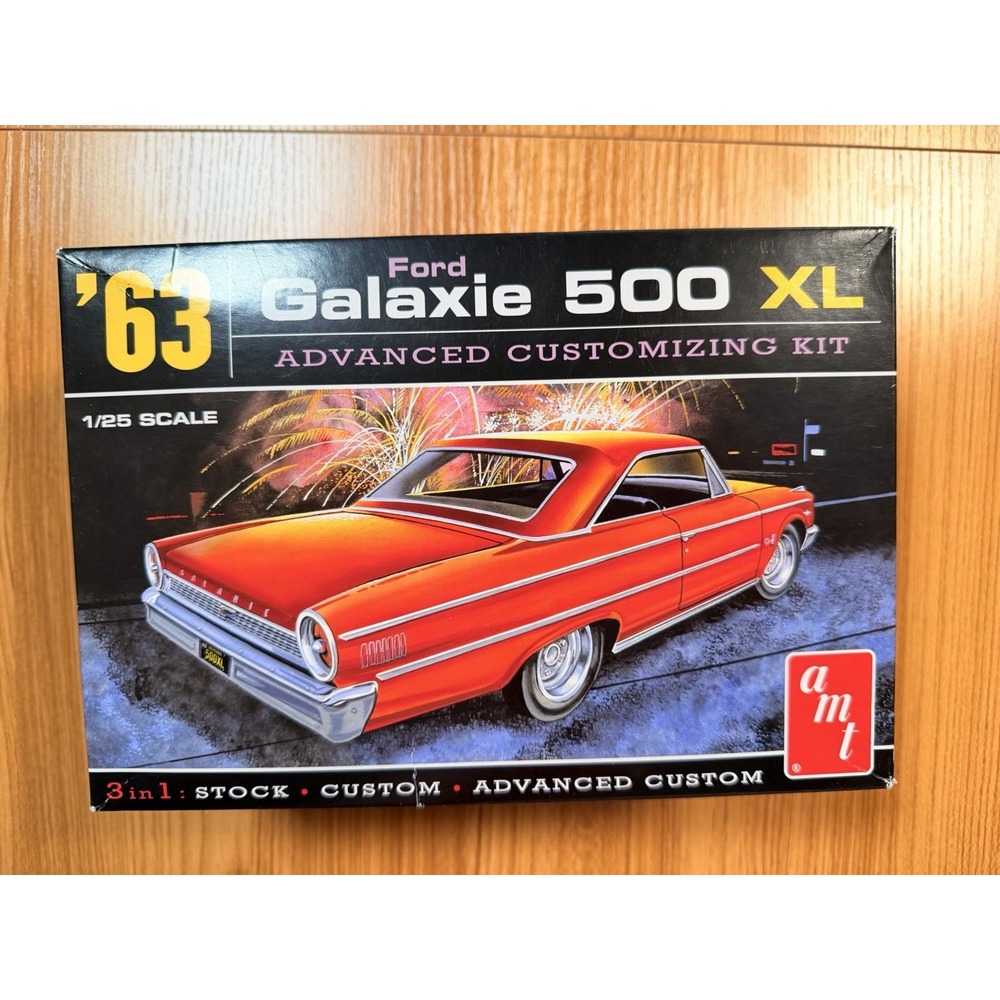 AMT '63 Ford Galaxie 500 XL 3 in 1 Model Kit 1:25 Scale - Started, No Decals